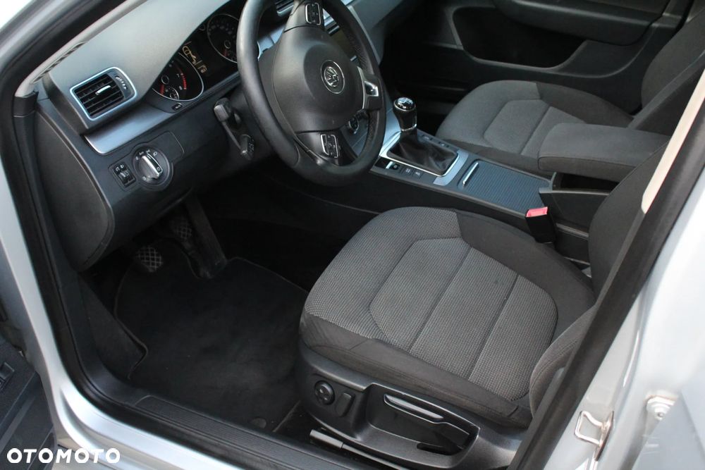 Volkswagen Passat - 7