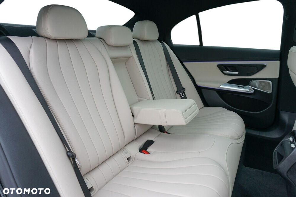 Mercedes-Benz Klasa E - 9