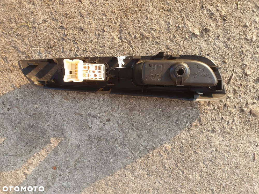 PANEL PRZEŁĄCZNIK LEWY TYŁ NISSAN NOTE E12 2015r ORYGINAŁ EUROPA - 2