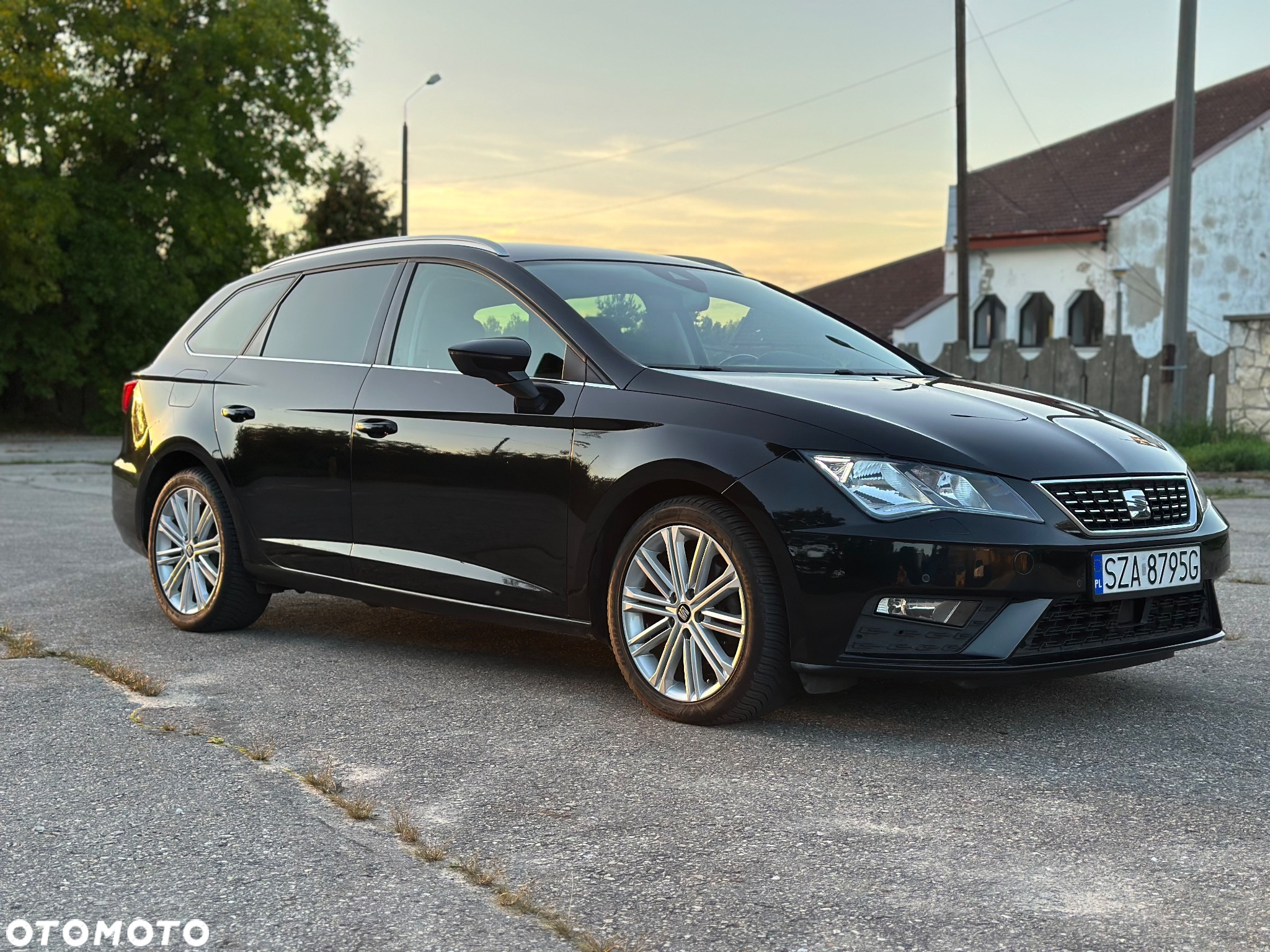 Seat Leon 2.0 TDI DPF Start&Stop DSG XCELLENCE - 4