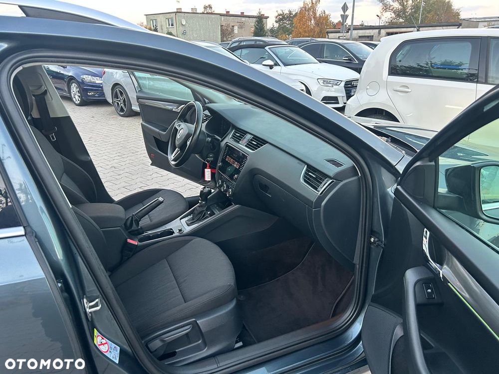 Skoda Octavia 2.0 TDI Elegance DSG - 27