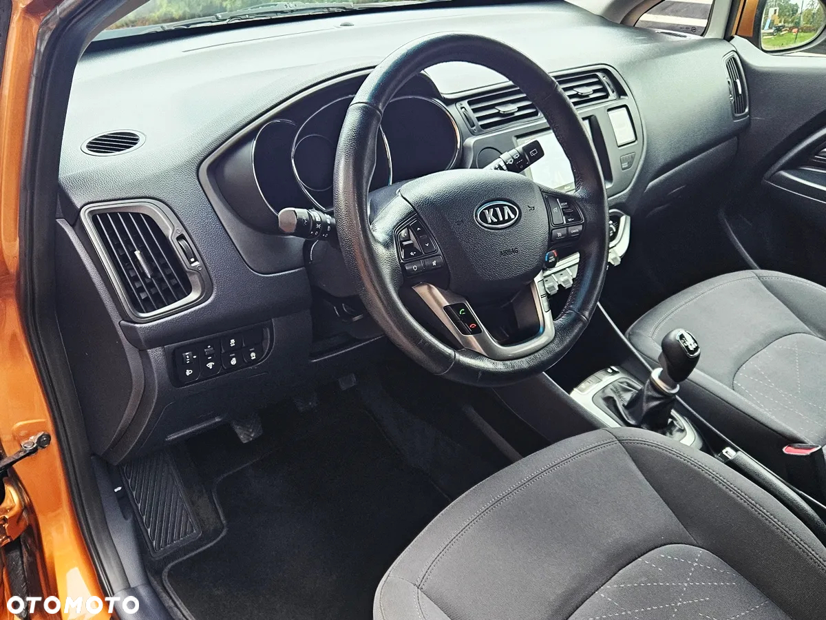 Kia Rio - 5