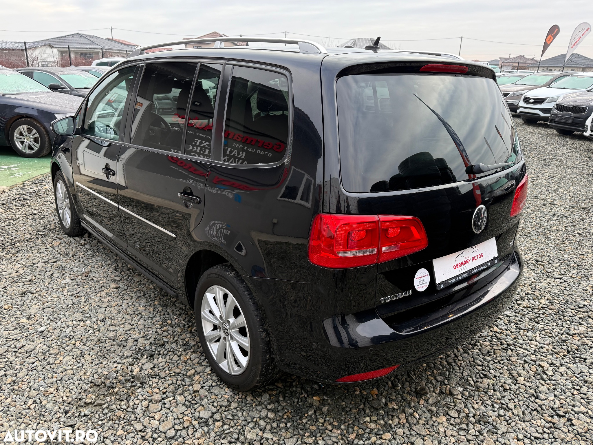 Volkswagen Touran 1.6 TDI DSG Highline - 6