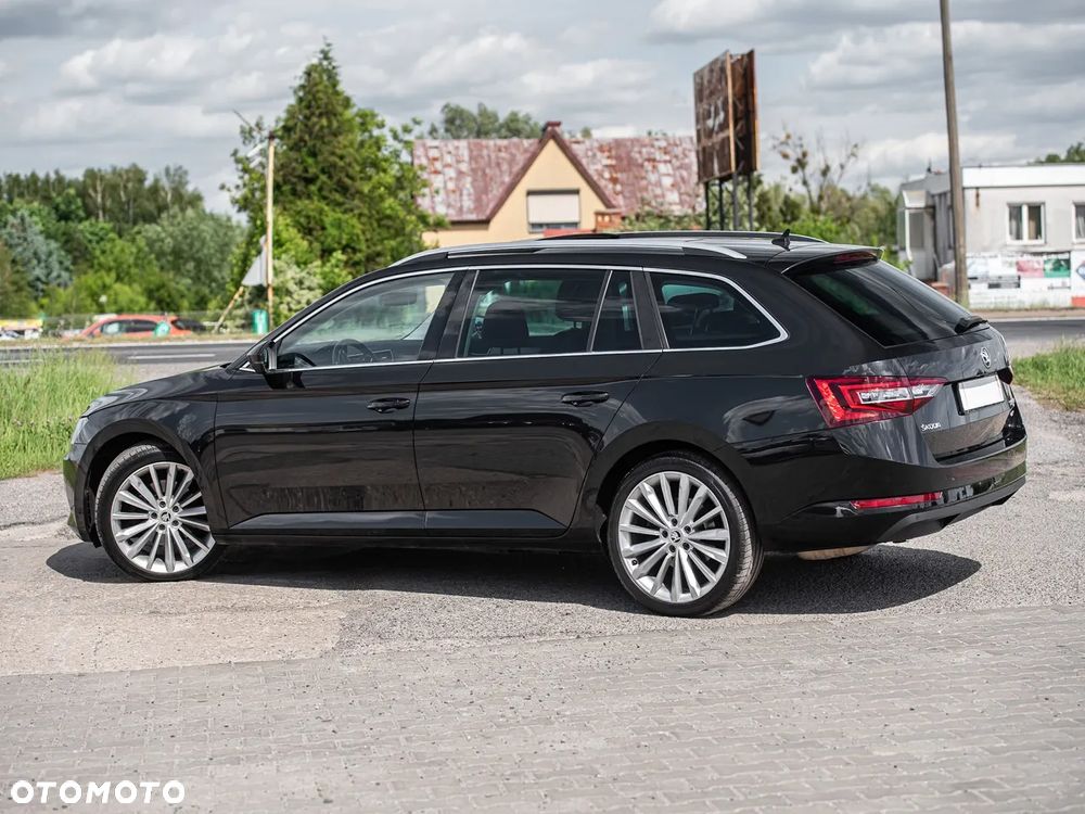 Skoda Superb 2.0 TDI 4x4 DSG Premium Edition - 10