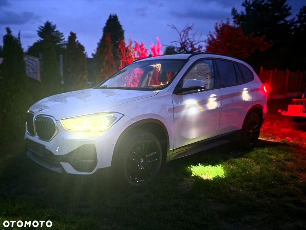 BMW X1 sDrive18d Advantage sport - 11