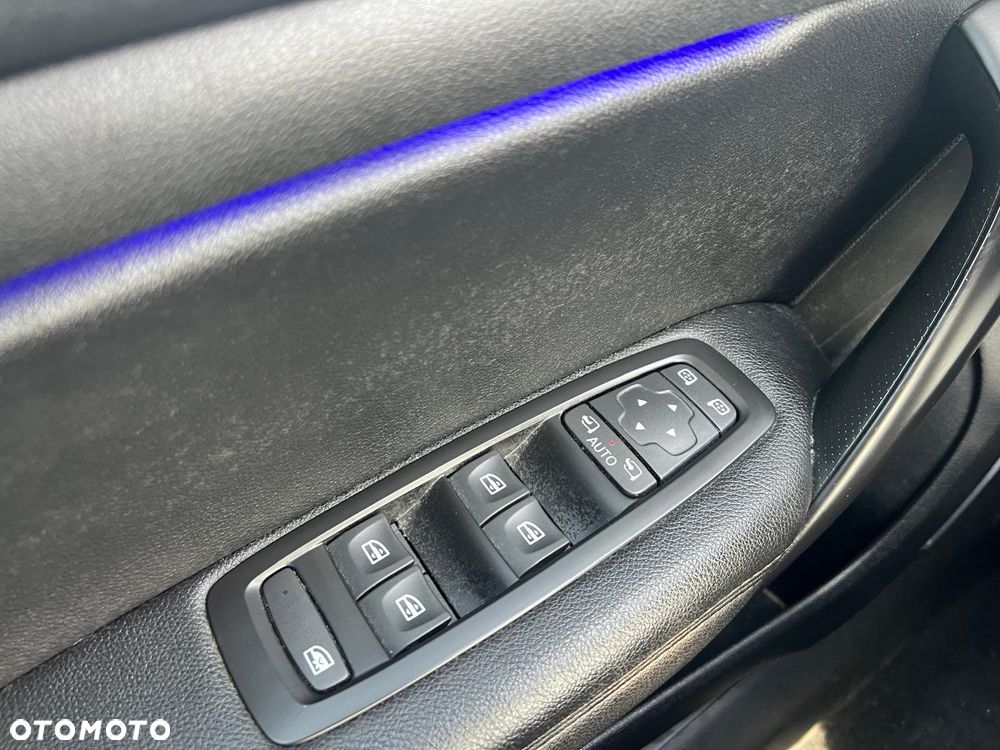 Renault Megane ENERGY TCe 130 BUSINESS - 19