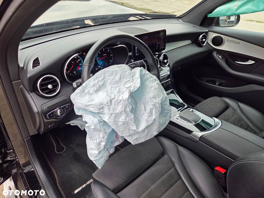 Mercedes-Benz GLC 220 d 4Matic 9G-TRONIC AMG Line - 19