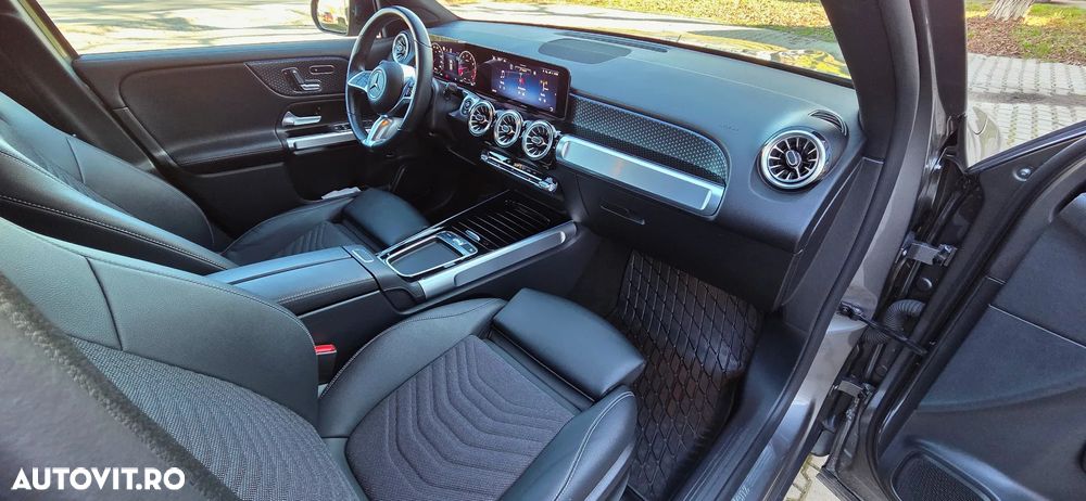 Mercedes-Benz GLB - 14