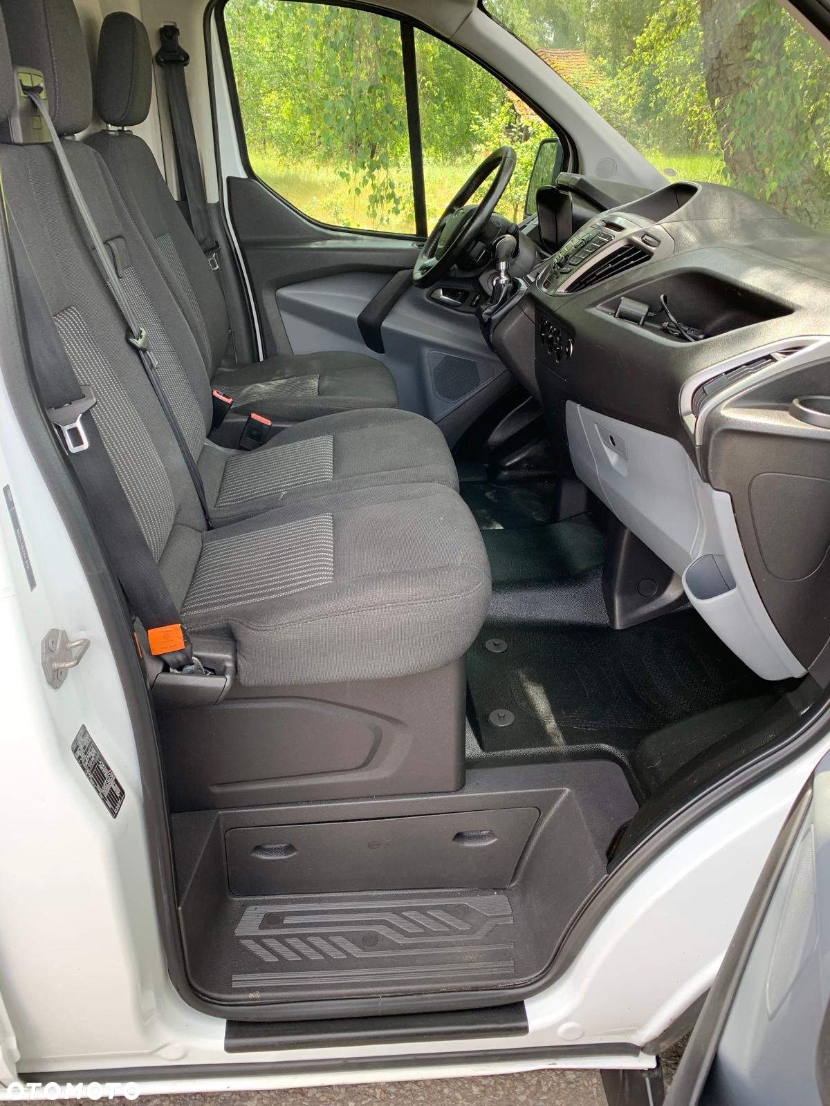 Ford Transit Custom - 12