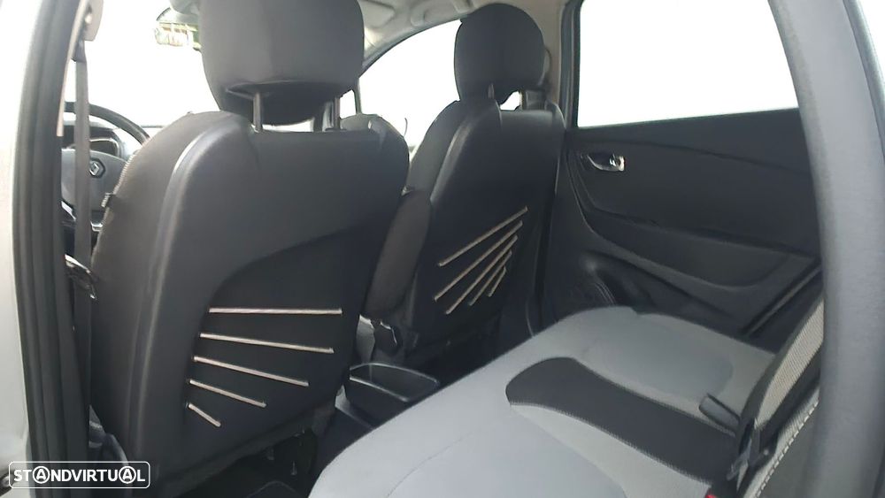 Renault Captur 1.5 dCi Exclusive - 13