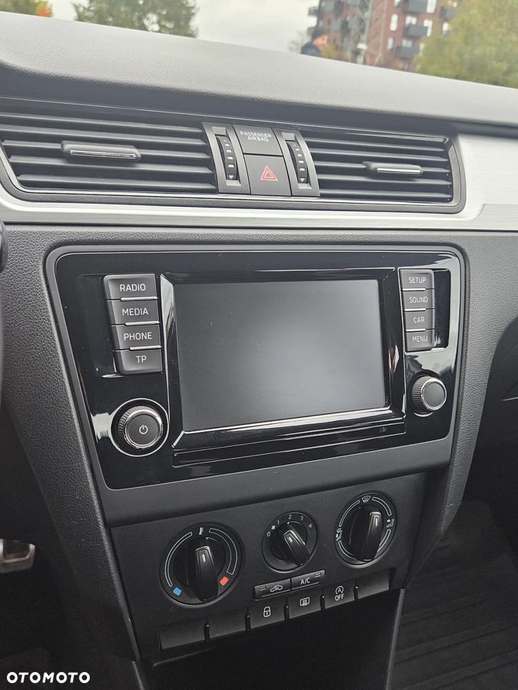 Skoda RAPID 1.2 TSI Ambition - 11