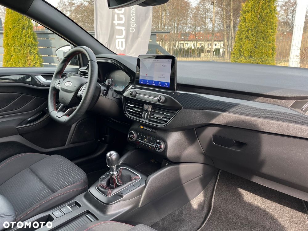 Ford Focus 1.5 EcoBoost STart-Stopp-System ST-LINE - 29