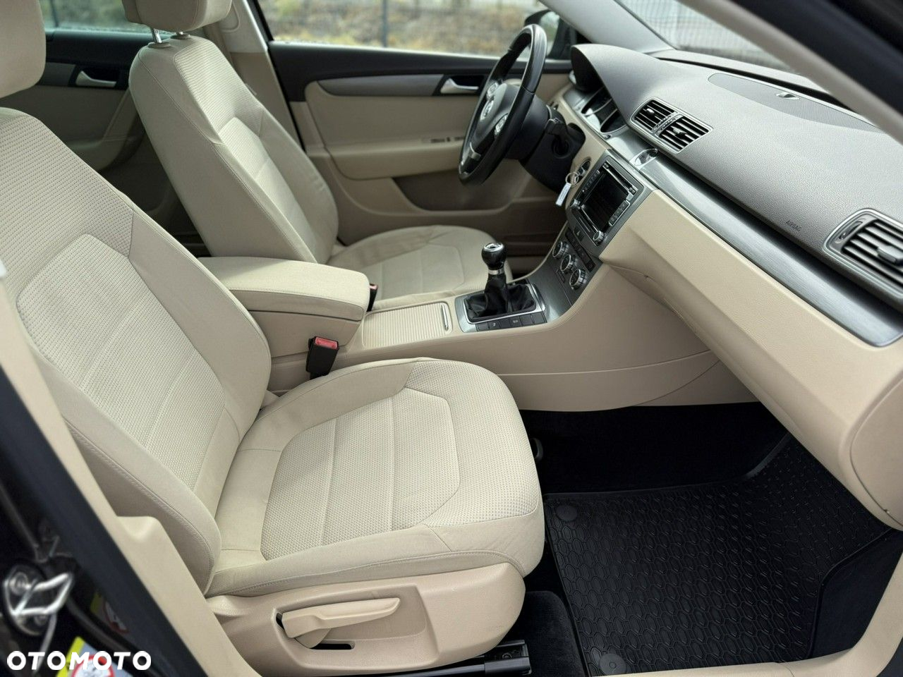 Volkswagen Passat Variant 2.0 Blue TDI SCR Highline - 11