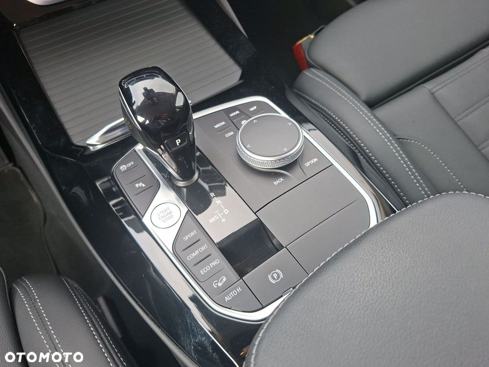 BMW X3 xDrive30d mHEV - 17