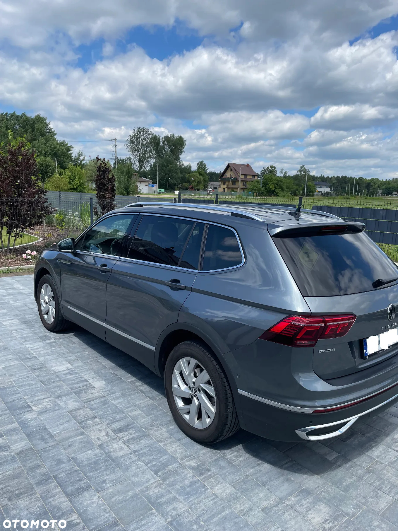 Volkswagen Tiguan Allspace 2.0 TSI 4Mot Elegance DSG - 2