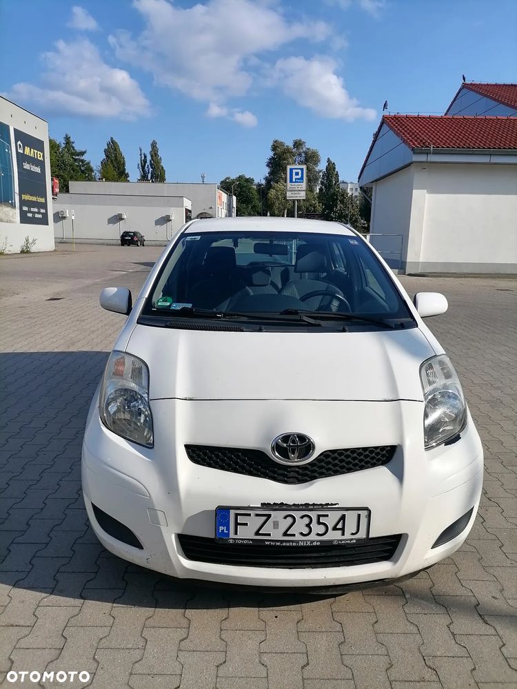 Toyota Yaris - 1