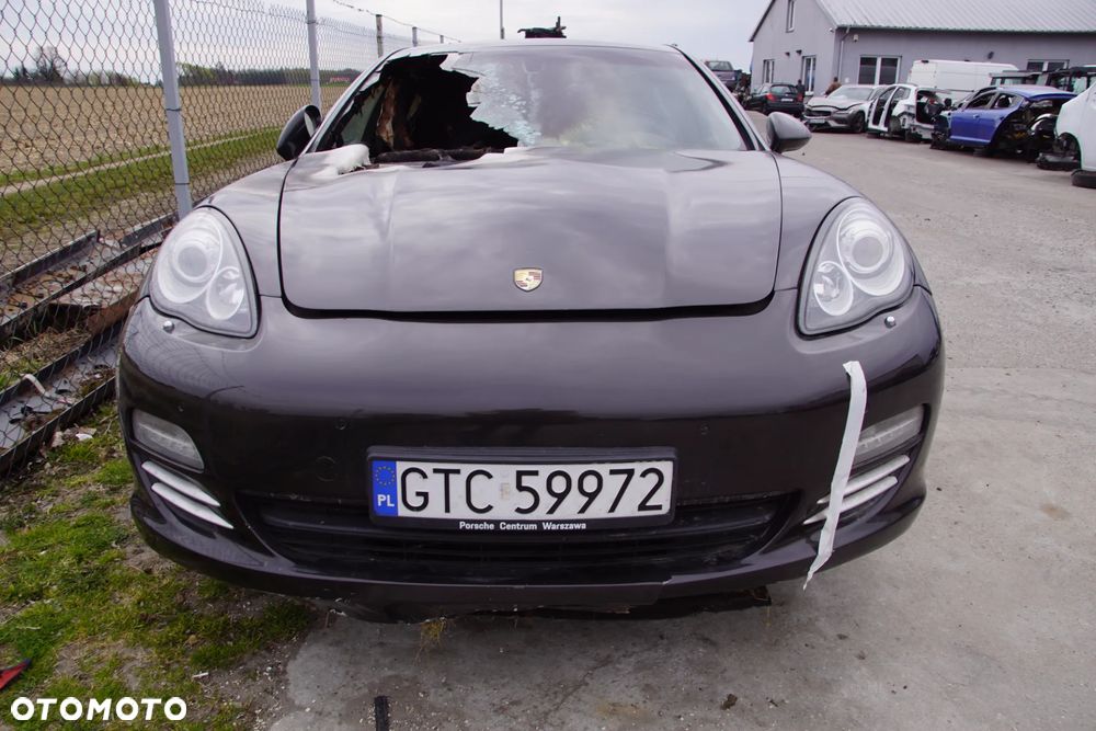 Auto na cześci 692106889 Porsche Panamera 4S 970 silnik 4.8 V8 M4840 skrzynia pdk C7035 lakier LM9Z lampy lampa alternator rozrusznik skrzynia silnik drzwi klapa zderzak pas przedni licznik komputer sterownik pompa abs wydech tłumik - 4