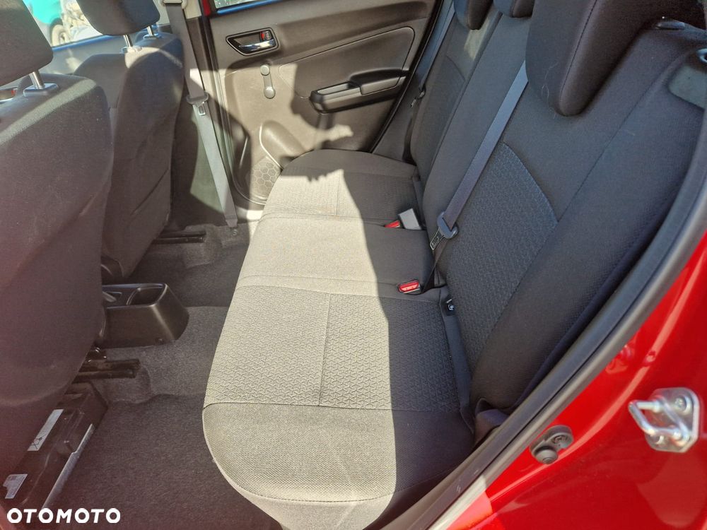 Suzuki Swift 1.2 Dualjet SHVS Premium CVT - 14