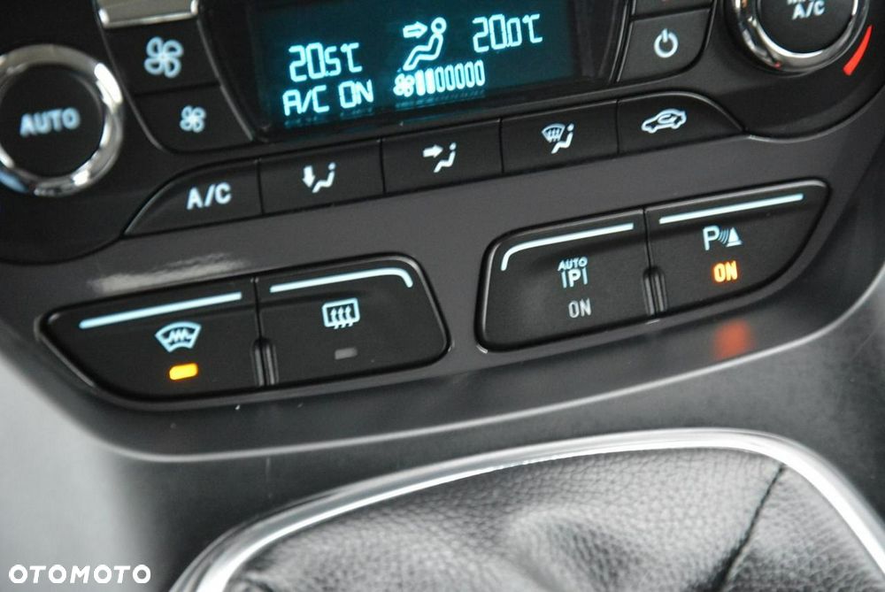 Ford Kuga 2.0 TDCi FWD Titanium - 26
