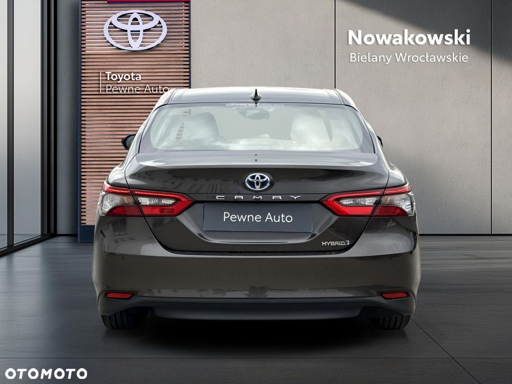 Toyota Camry 2.5 Hybrid Comfort CVT - 5