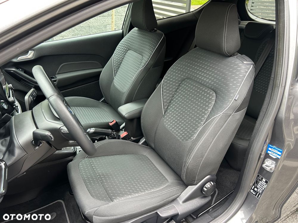Ford Fiesta - 25