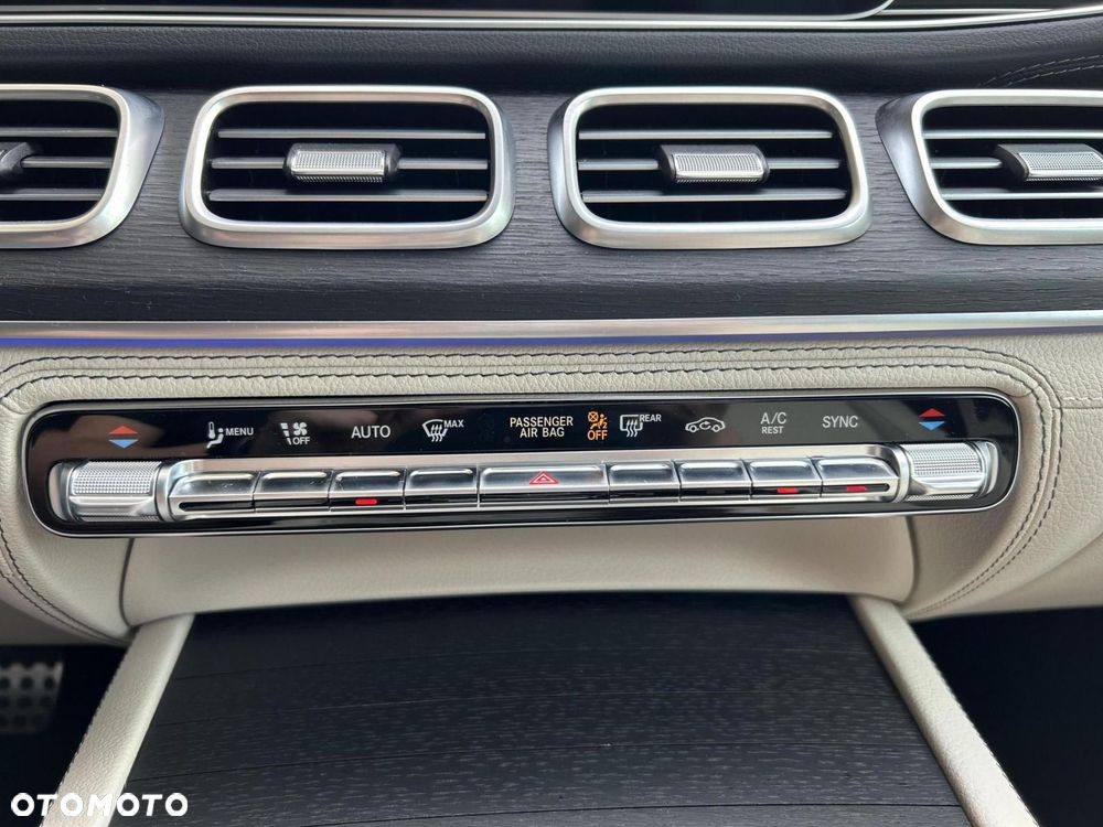 Mercedes-Benz GLS - 20