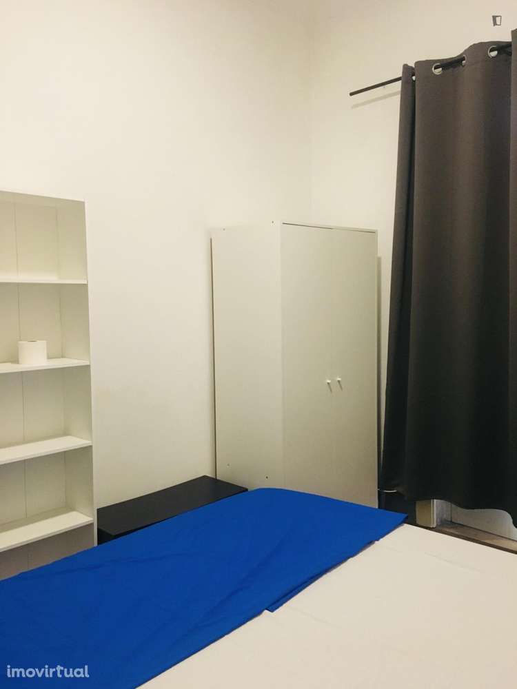 Quarto - localizado em Alameda Lisbon - Grande imagem: 5/13