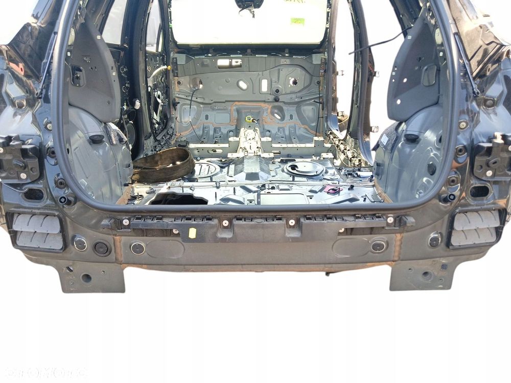 PAS TYLNY WANNA RENAULT CAPTUR II LAK: TEGNE (19-24) - 2