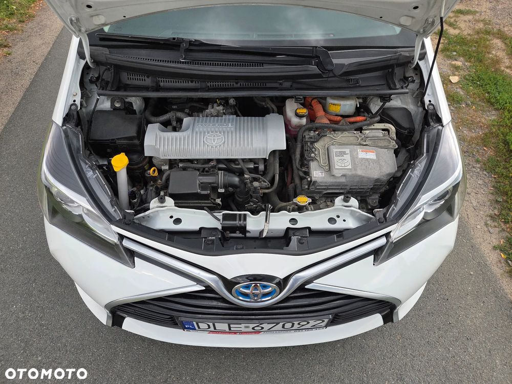 Toyota Yaris Hybrid 100 Dynamic EU6 - 29