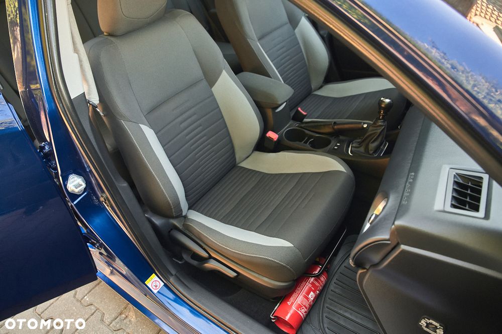 Toyota Auris 1.6 D-4D Design Edition - 18