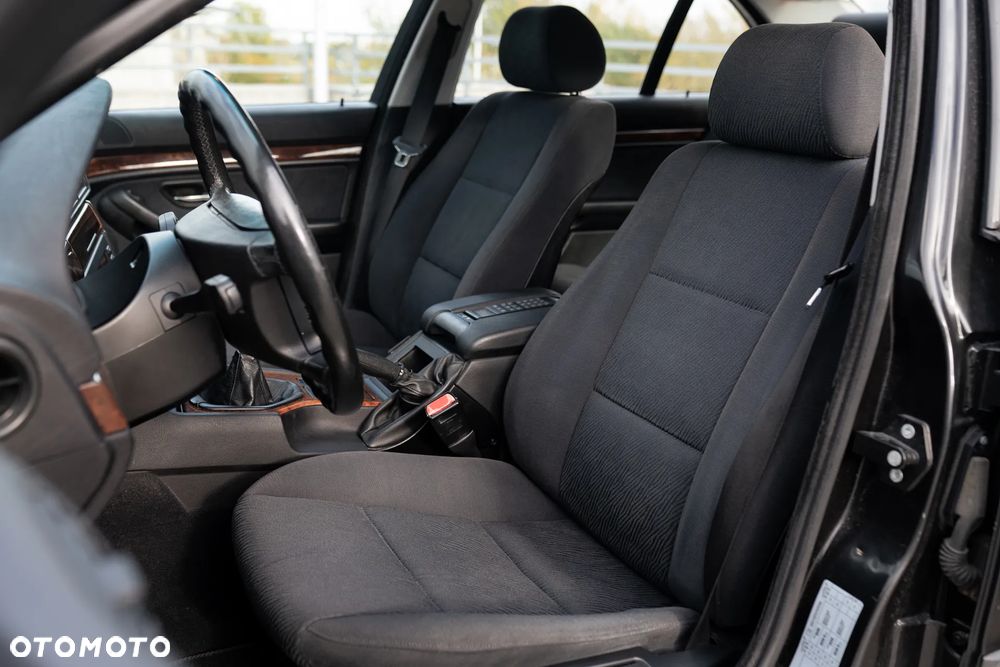 BMW Seria 5 523i - 19