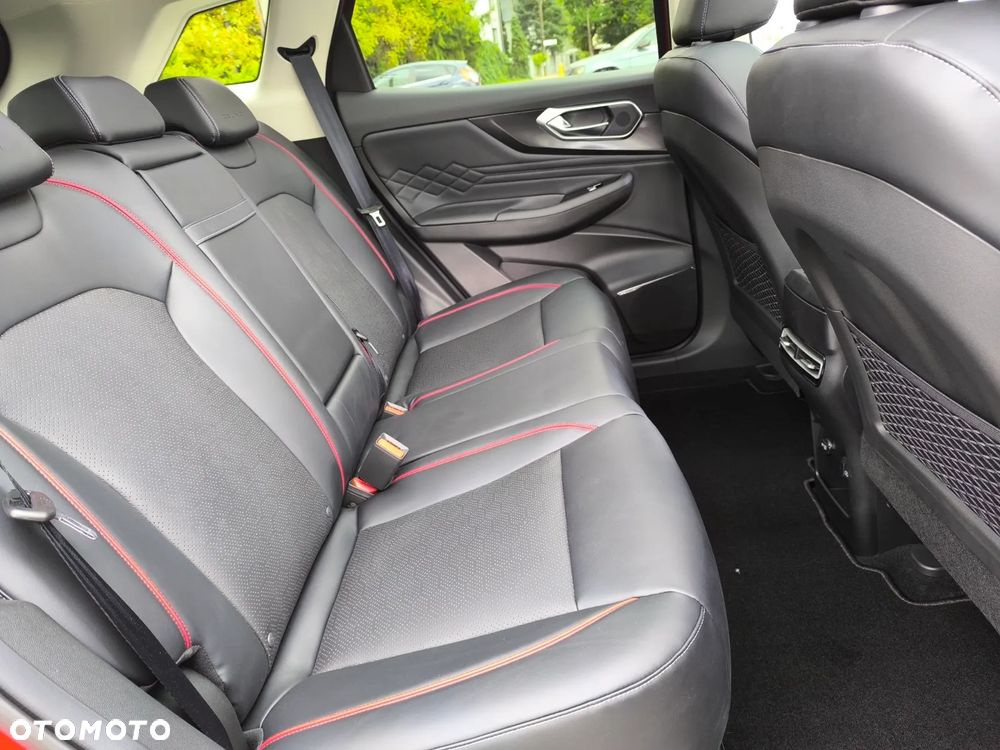 BAIC 7 1.5T Luxury Plus DCT - 7