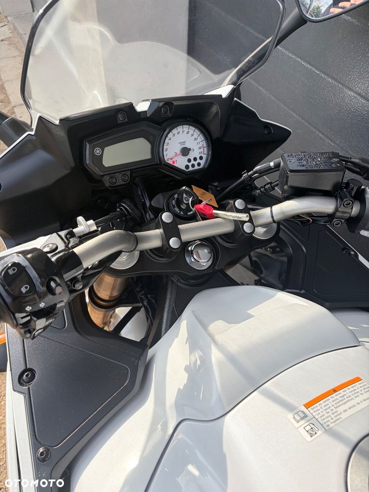 Yamaha FZ8 - 5