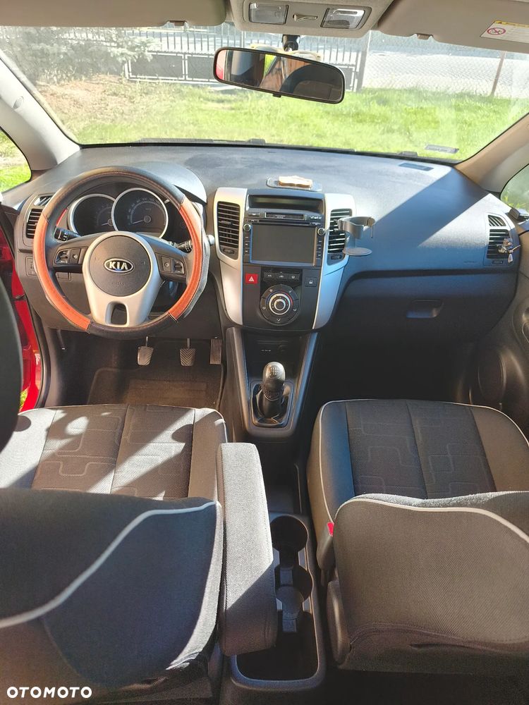 Kia Venga - 12