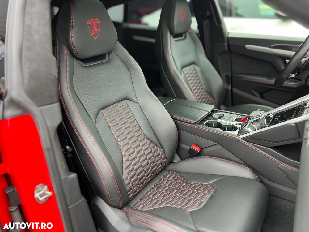 Lamborghini URUS - 29