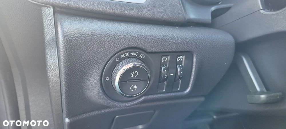 Opel Astra 1.4 ecoFLEX - 18