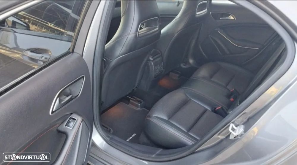 Mercedes-Benz A 200 CDi BE AMG Sport - 24