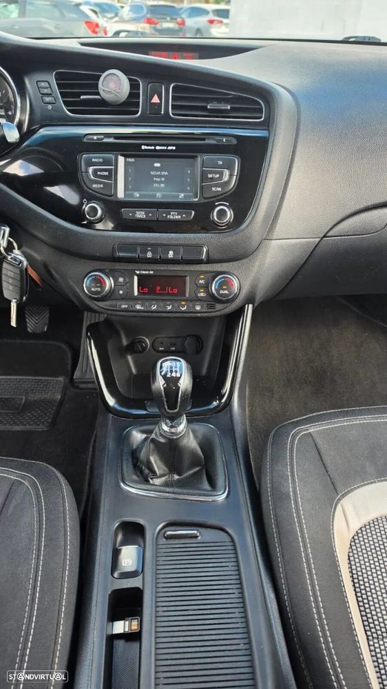 Kia Ceed SW 1.6 CRDi Prime - 10