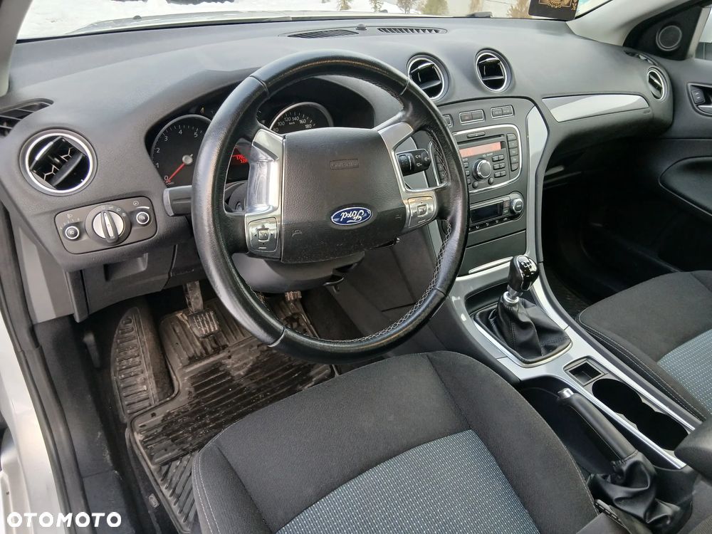 Ford Mondeo - 9