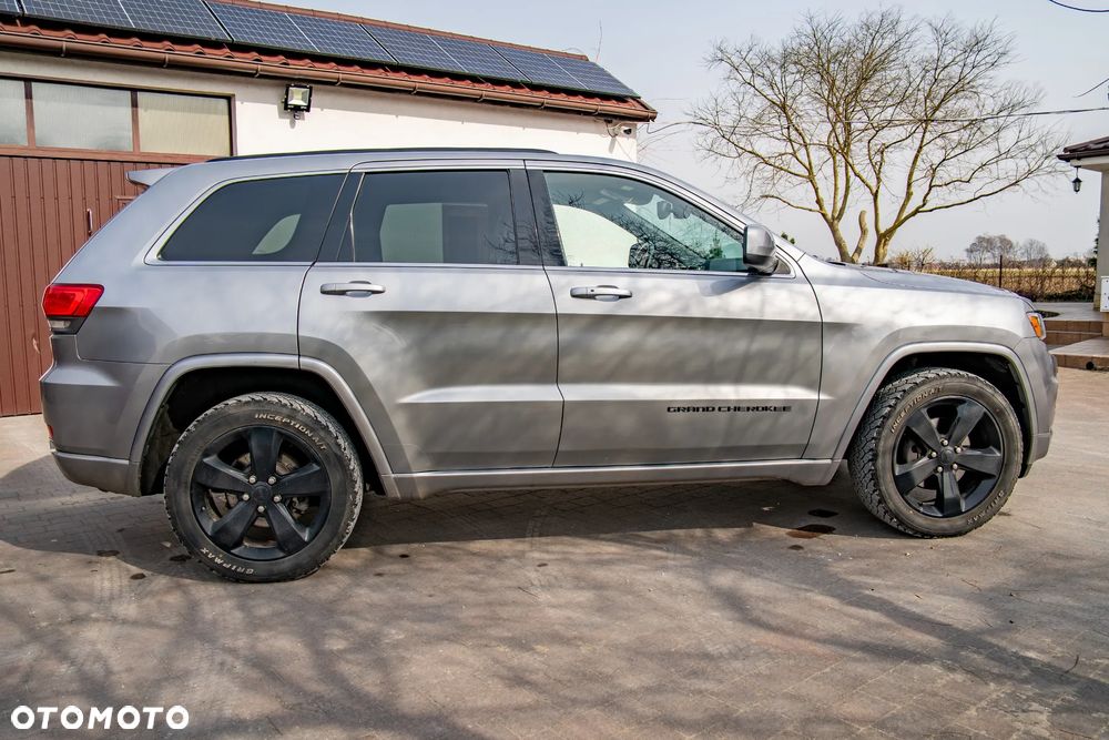 Jeep Grand Cherokee - 8