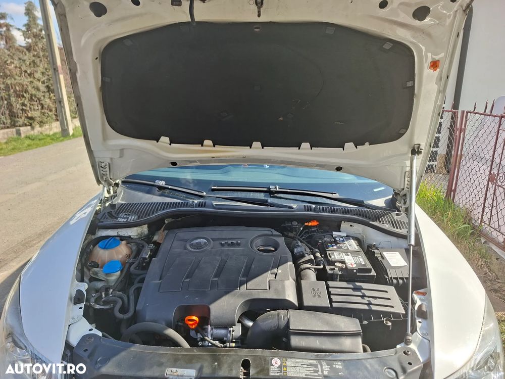 Skoda Octavia 1.6 TDI DPF Elegance Green tec - 36