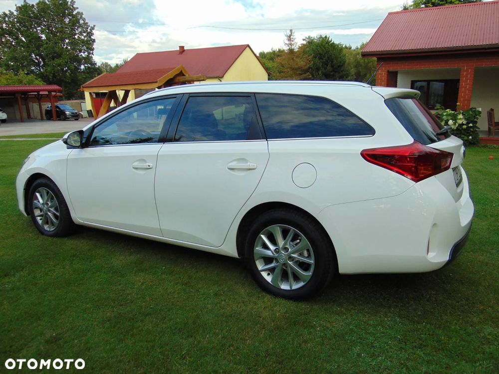 Toyota Auris 1.4 D-4D Luna - 18