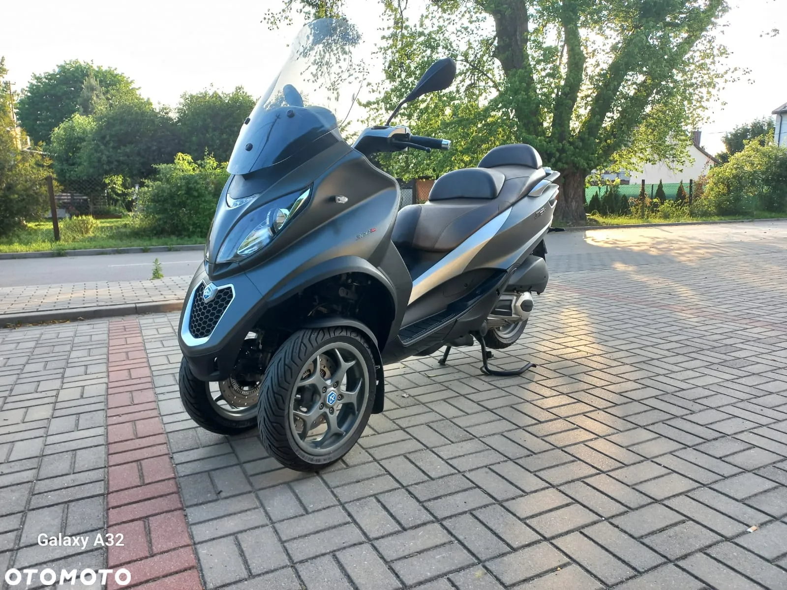 Piaggio MP-3 - 5