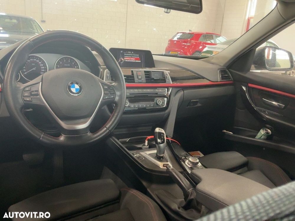 BMW Seria 3 330e iPerformance Sport Line - 4