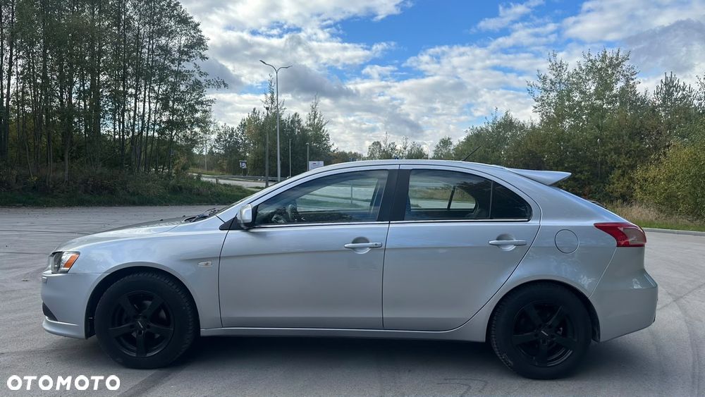 Mitsubishi Lancer 1.6 Invite - 28