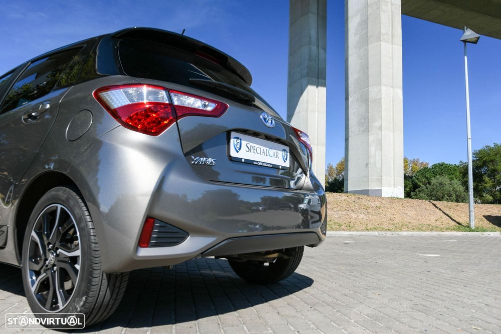 Toyota Yaris 1.5 HSD Square Collec.Bronze - 13