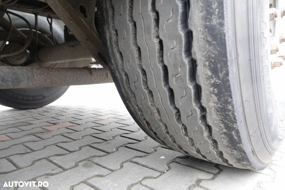 Feldbinder REMORCĂ DE CIMENT / 2 COMPARTAMENTE / 37.000 L / SILOS / PENTRU MATERIALE VRAC / AXIE DE RIFAT / SAF / JANTE DE ALIE - 21