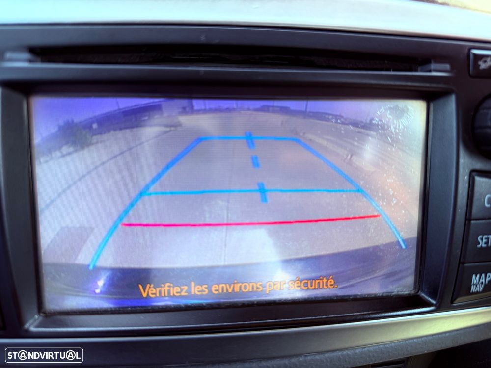 Toyota Yaris 1.0 VVT-i Comfort+P.Style +Navi - 25