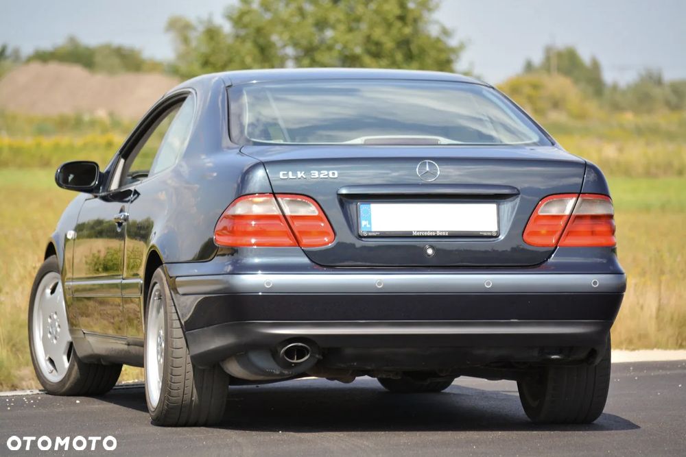 Mercedes-Benz CLK - 8