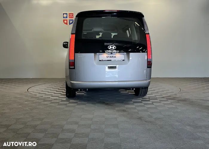 Hyundai Staria - 4